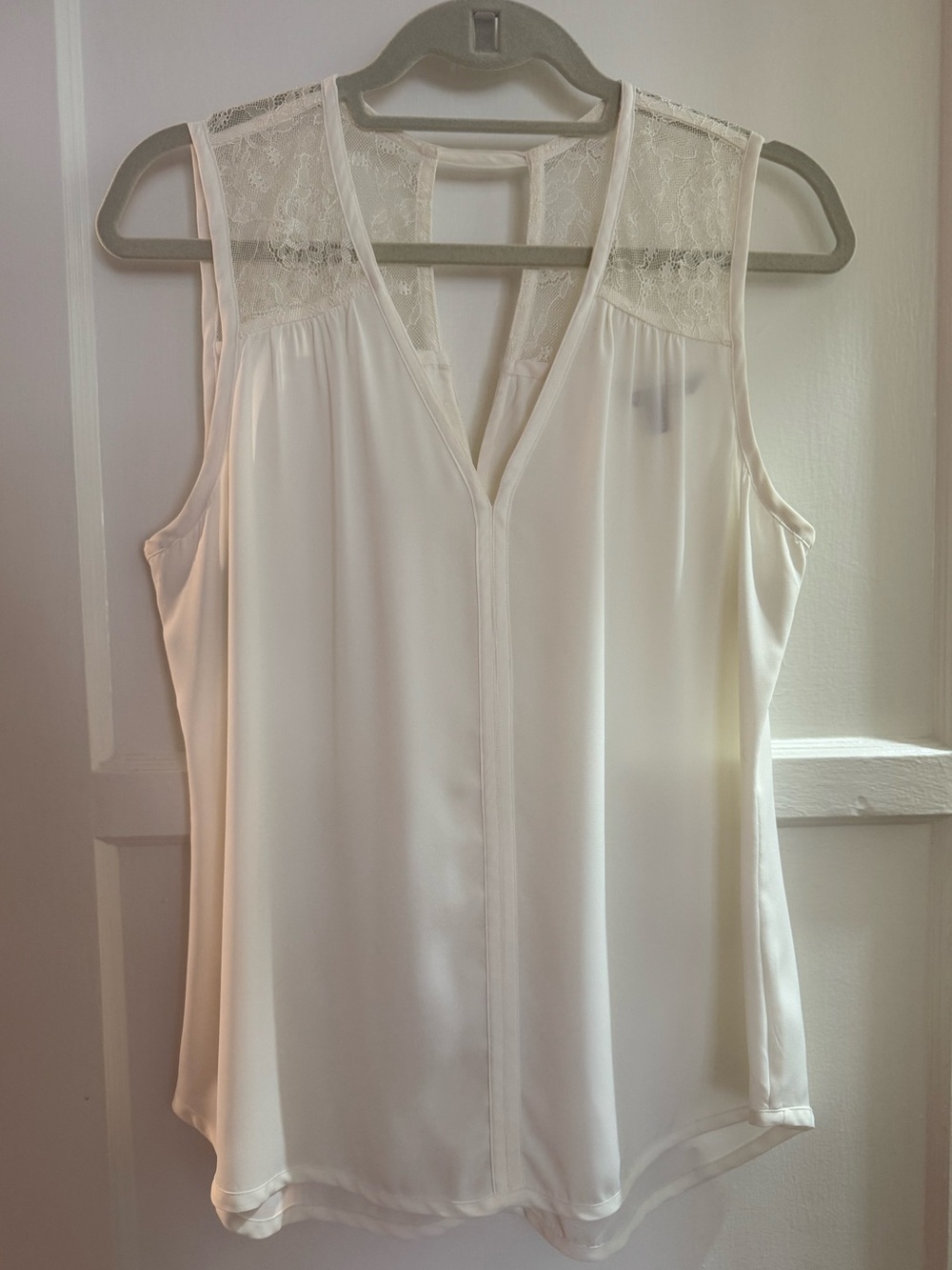 Banana Republic Ivory Lace Yoke Sleeveless Camisole